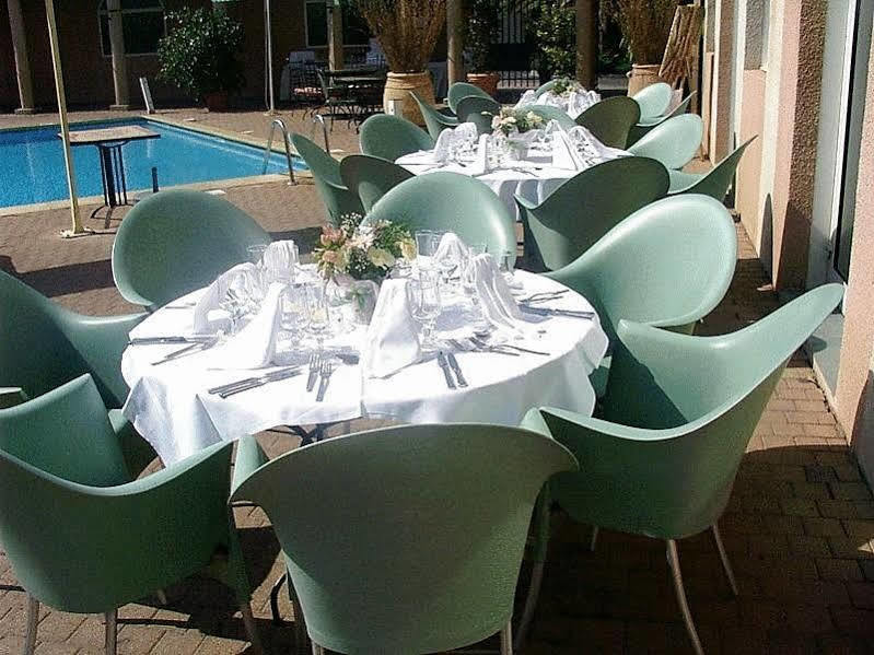 Le Cesar Hotel Plan-de-Cuques Restaurant billede